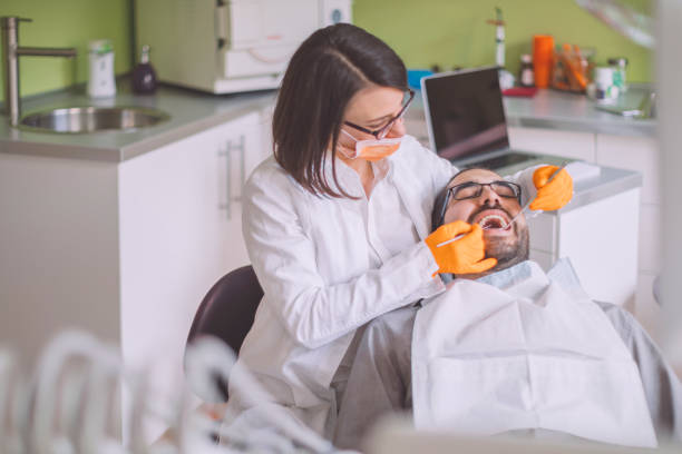 Best Weekend Emergency Dentist in Center Line, MI